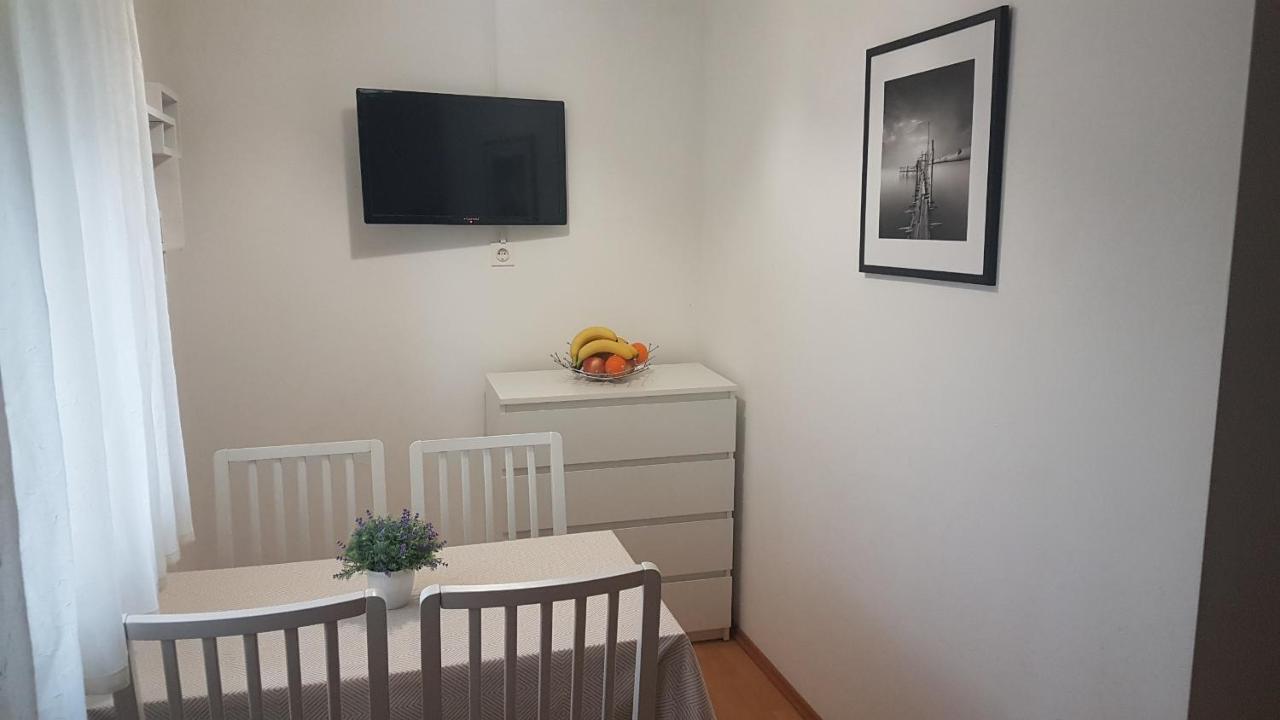 Apartmani Ab Pirovac Ngoại thất bức ảnh