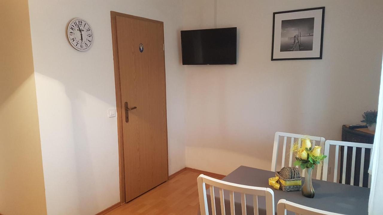 Apartmani Ab Pirovac Ngoại thất bức ảnh